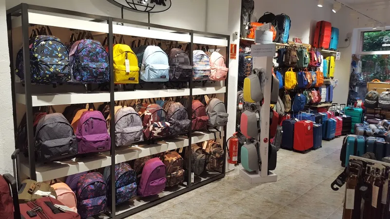 Lucas Elisabets ,Eastpak, Fjällräven, Samsonite, Lefrik...
