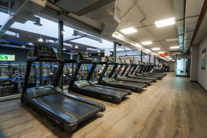 Gimnasio AltaFit Barcelona El Paralelo
