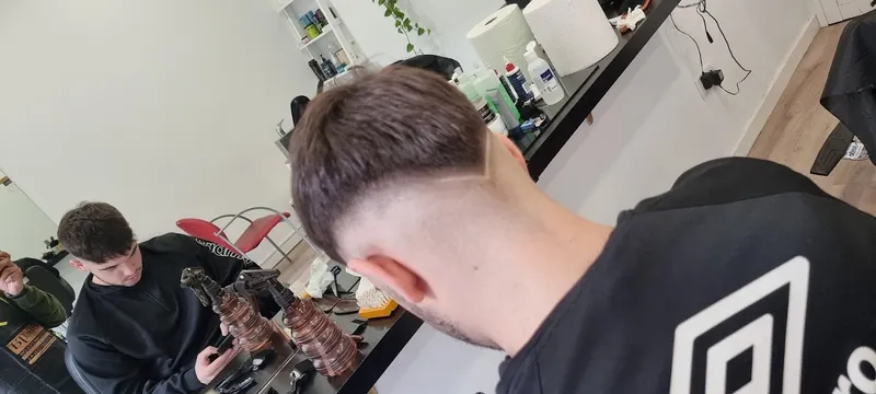 Classic Barbería ( peluquería)