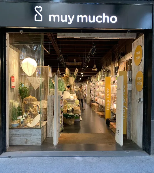 Muy Mucho