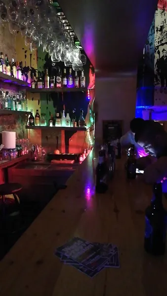 Bar 7