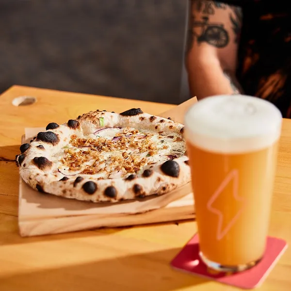 Garage Beer Co Poblenou - Craft Beer & Pizzette