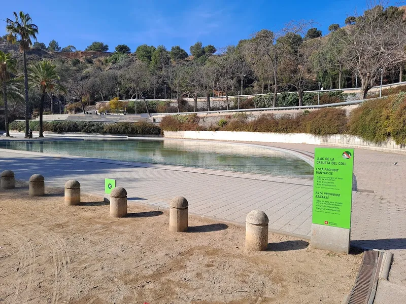 Lago Piscina de La Creueta del Coll