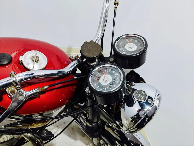 Moto Racing 95 SL Sagrada Familia - Concesionario y taller de motos