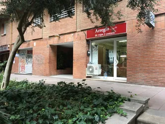 Los 11 tiendas de arreglo de ropa de Barcelona
