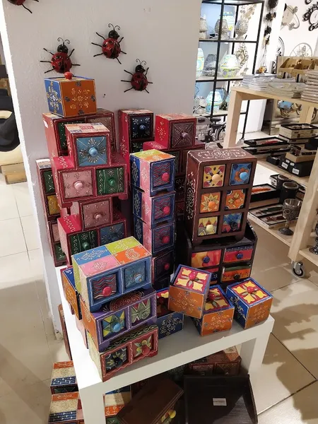 Botiga artesana gift store