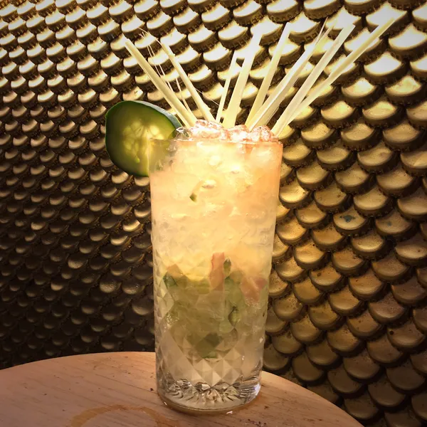 Pesca Salada Cocktail Bar