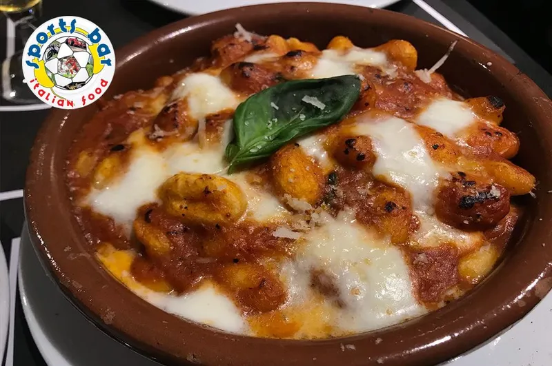 Sports Bar Italian Food - C. Ample
