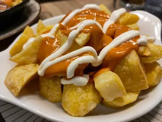 Los mejores 5 Patatas bravas de La sagrera Barcelona