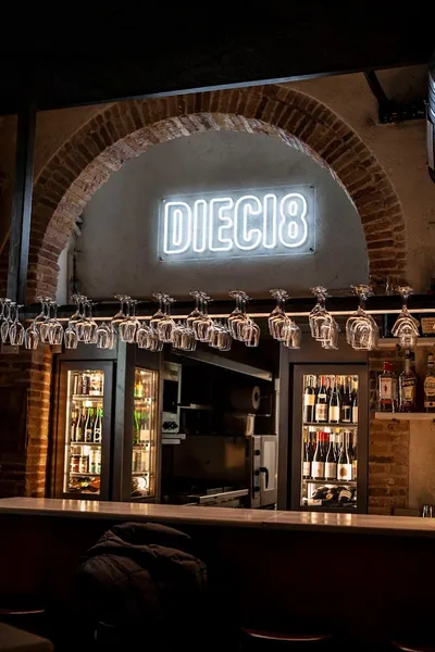 DIECI8 Bar _ Craft Beer & Natural Wine