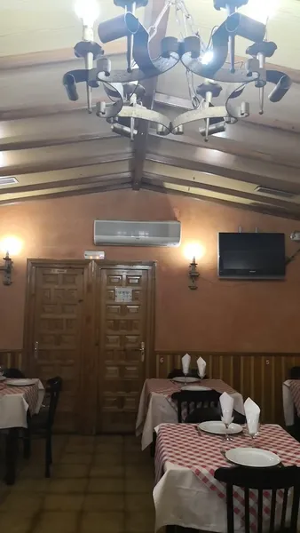 Cafetería Restaurante La Cabaña