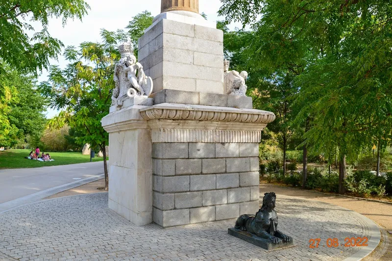 Obelisco del parque de Arganzuela