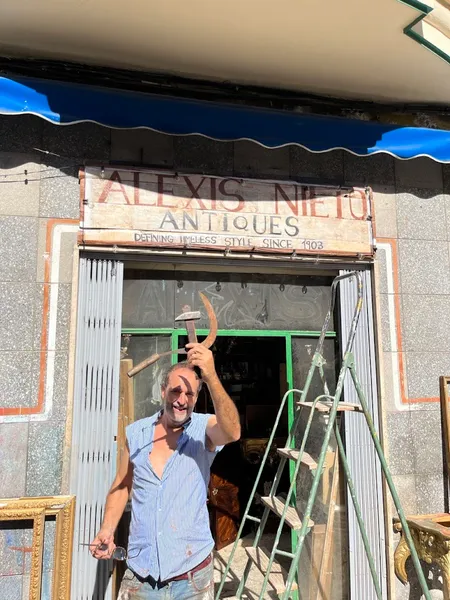 Taller y tienda de antigüedades Alexis Nieto