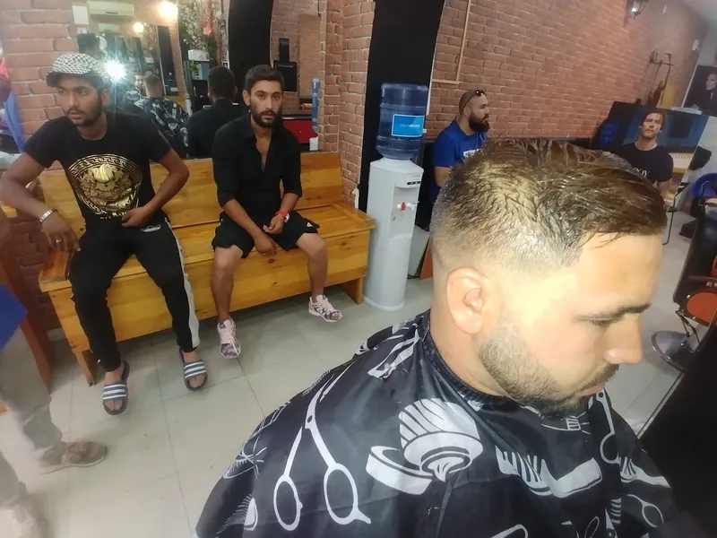 los tres peluqueros