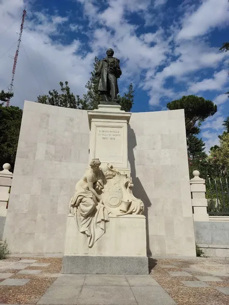 Estatua de Bravo Murillo