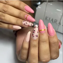 Los 15 salones de manicura de Ríos Rosas Madrid