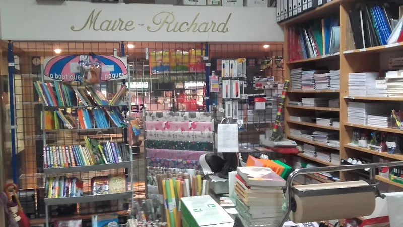 Librería - papelería Maire Richard.