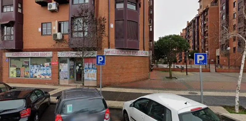 Tienda De Alimentacion Qui Gao