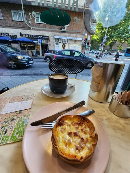 Café de la Rivière