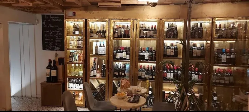 Marcelino, Vinos y Ultraporcinos