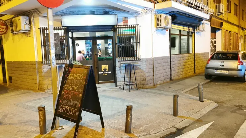 Tinajas Bar