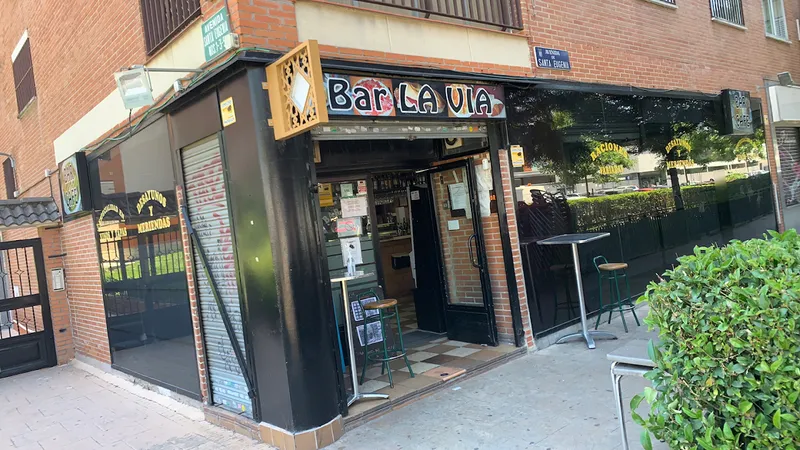 Bar la via