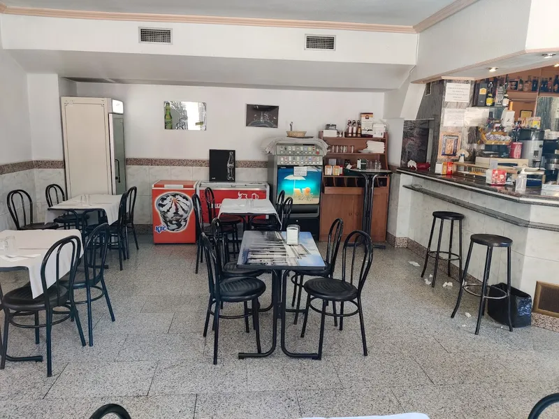 Cafetería Pasillo Verde