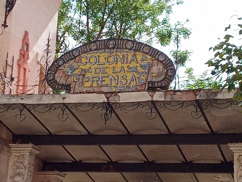 Puerta Colonia de la Prensa