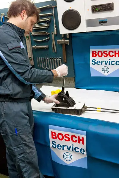 Talleres Hermanos Contreras - BOSCH CAR SERVICE USERA