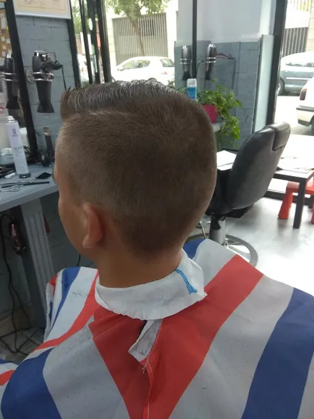 Fan Peluqueros Barbería