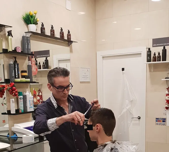 PELUQUERIA DE CABALLEROS JUANJO