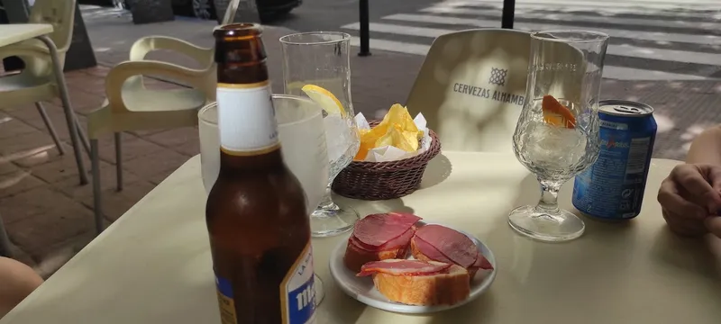 Cafetería Bar El Centro del Parque