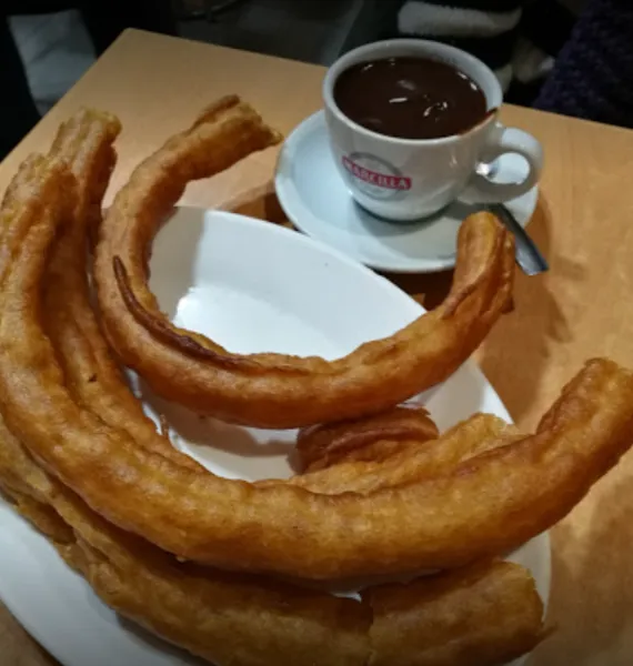 Churreria Cafeteria La Cocktelera