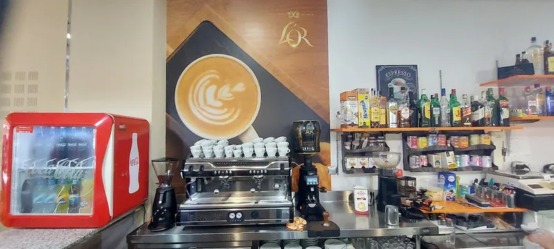 Café & algo mas Cafeteria