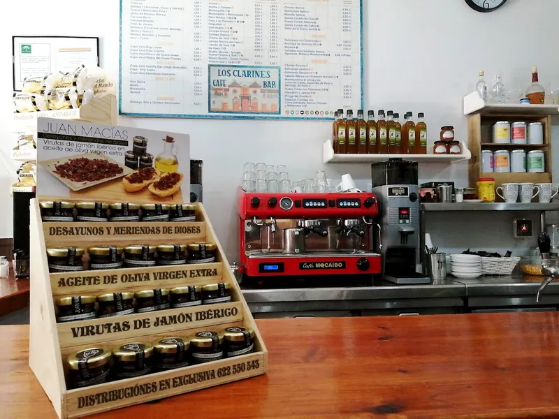 Bar Los Clarines - Especialidad en desayunos