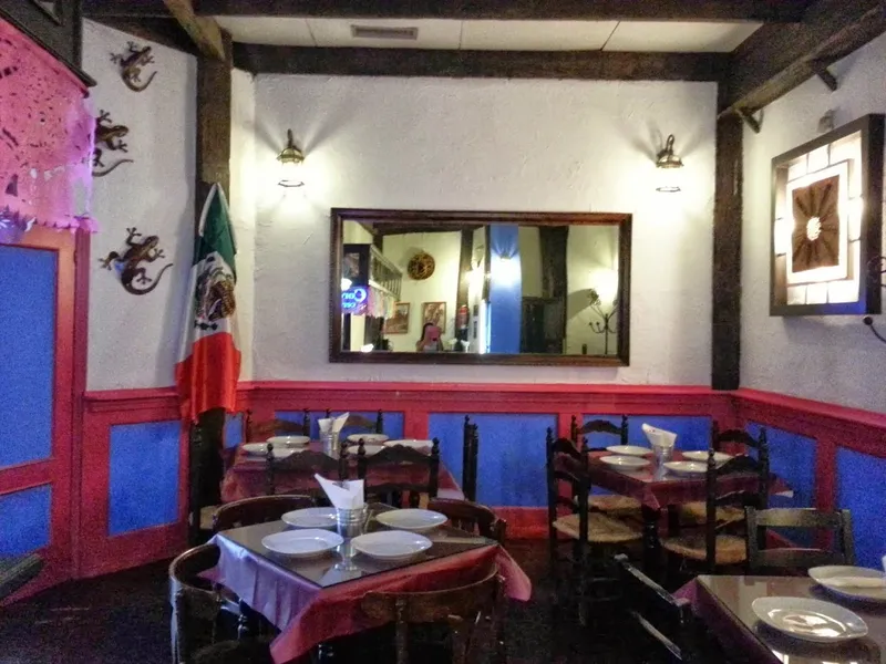 La Cantina Mexicana