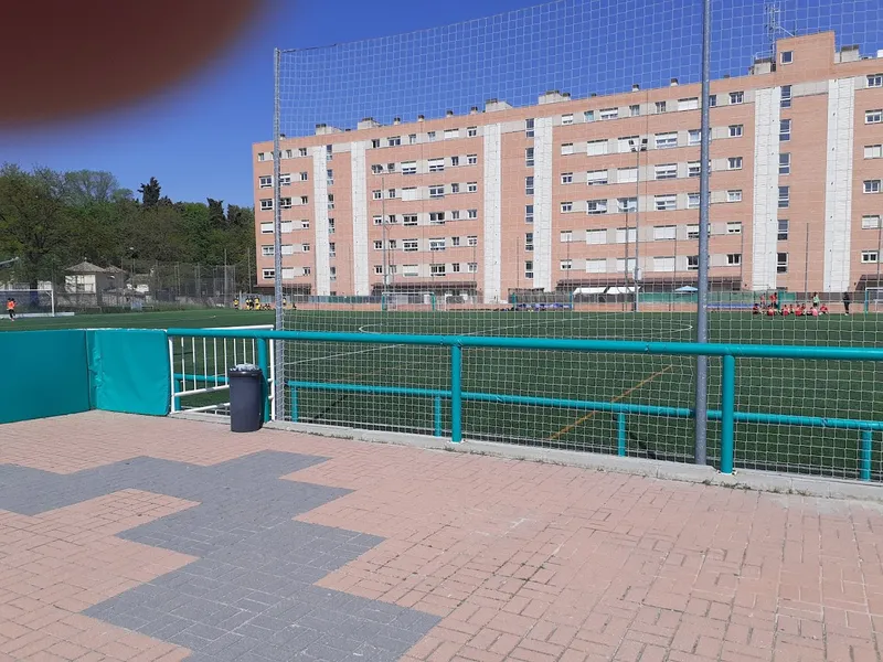 Campo y Escuela de Fútbol Alameda de Osuna