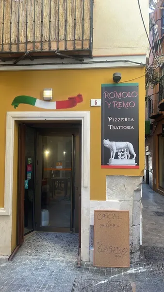 Romolo y Remo Pizzería