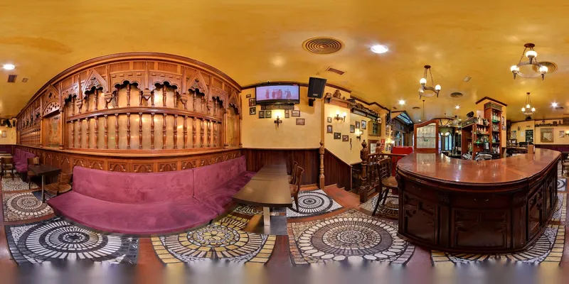 Saint Patrick's Irish Pub - Bar de copas Zaragoza