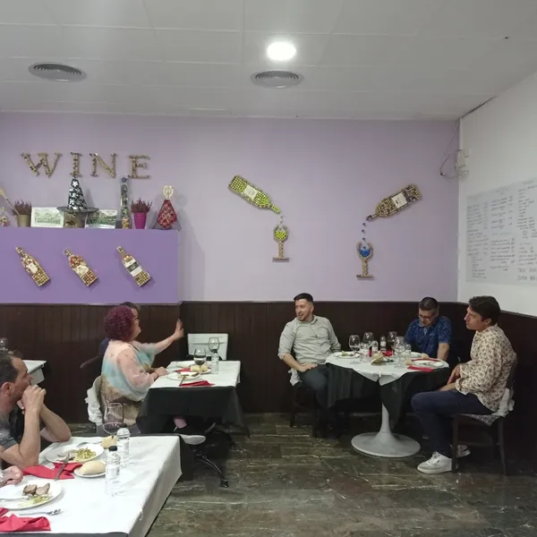Bar Cafeteria Iris Blanco. Catas de vino de Aragón.