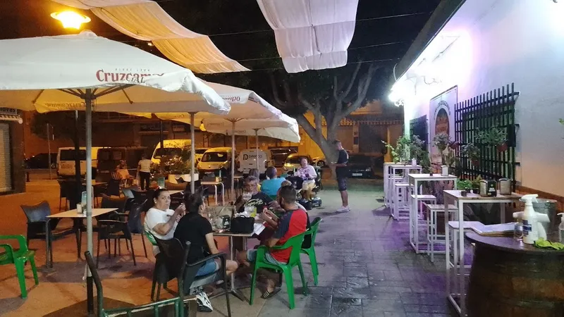GASTROBAR EL HÁBITAT DE LA UVO