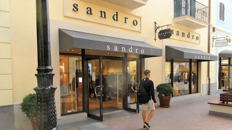 Outlet Sandro