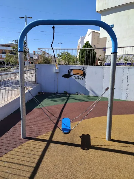 Parque infantil Av. Plutarco