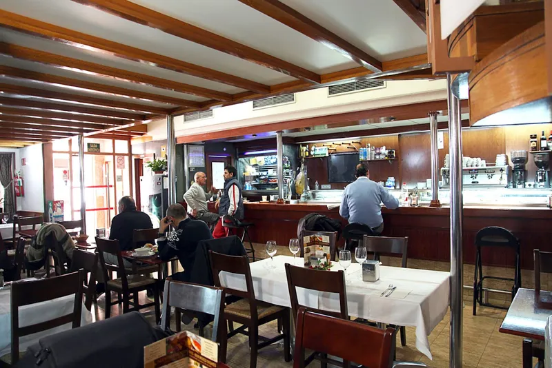 Cafetería-Restaurante Tebas