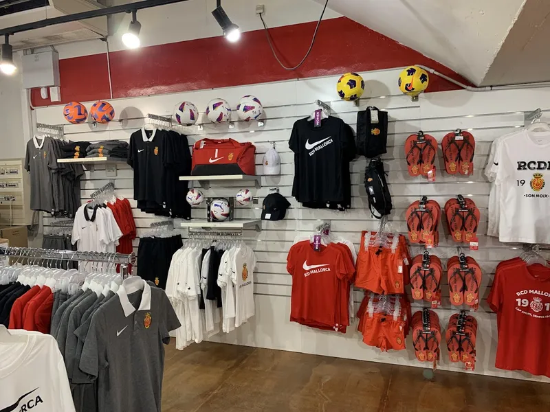 Tienda oficial RCD MALLORCA (Son Moix)