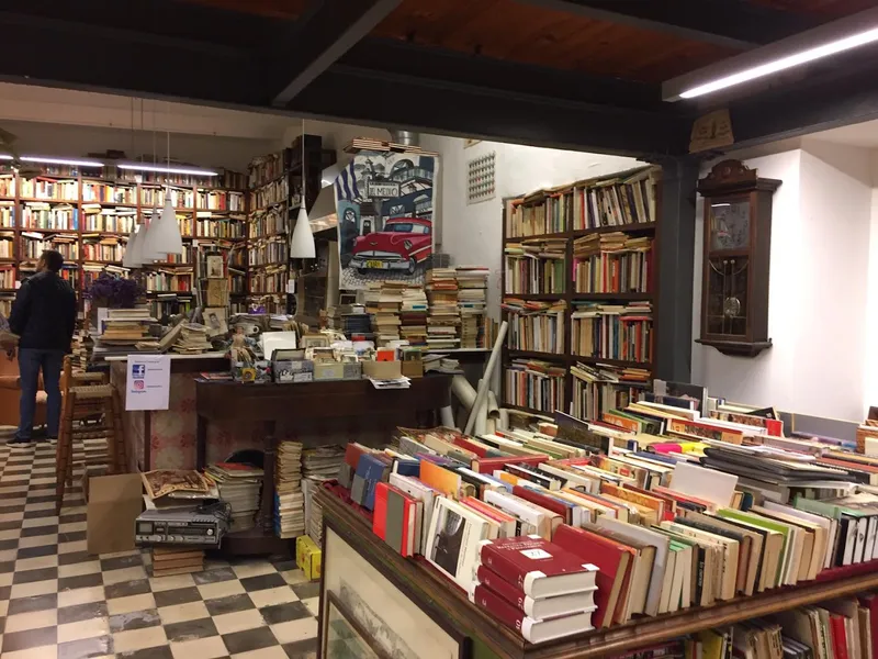 EL BAZAR DEL LIBRO