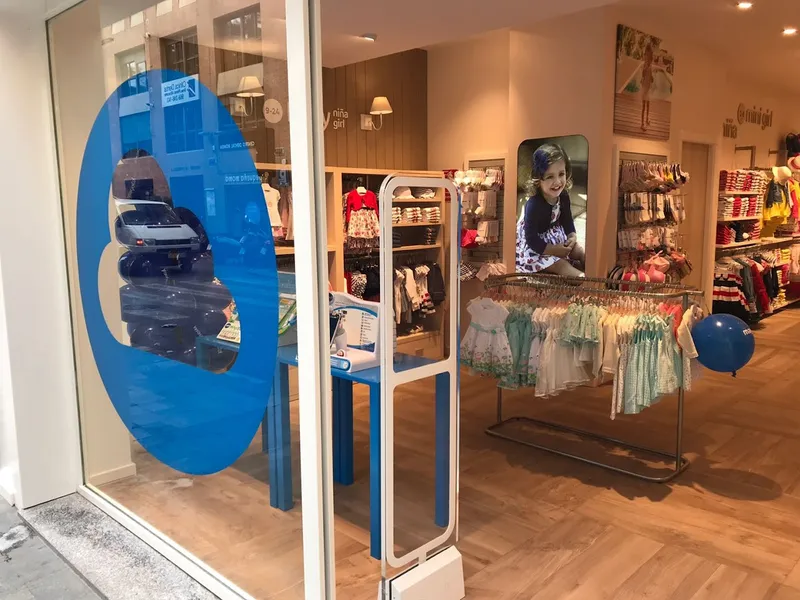 Mayoral - Tienda de Ropa Infantil y para Bebés