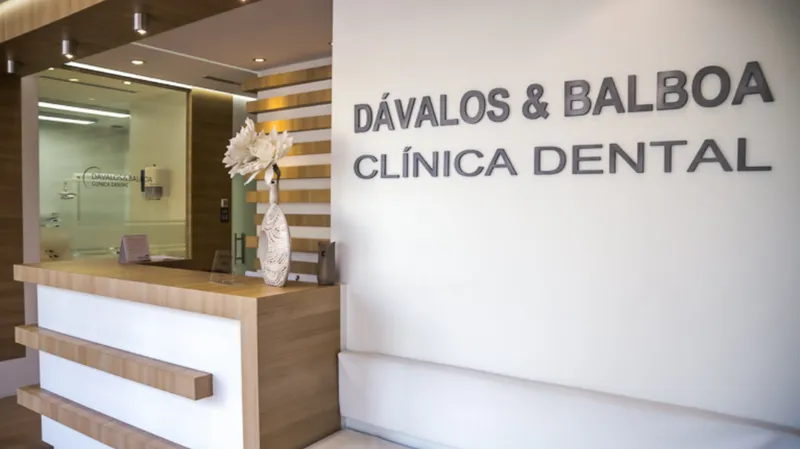 Clínica Dental Dávalos & Balboa- Invisalign Murcia- Implantes dentales- Centro