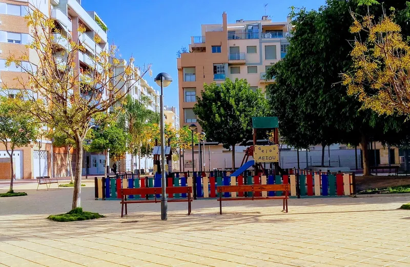 Parque Infantil Plaza Garrigues Walker