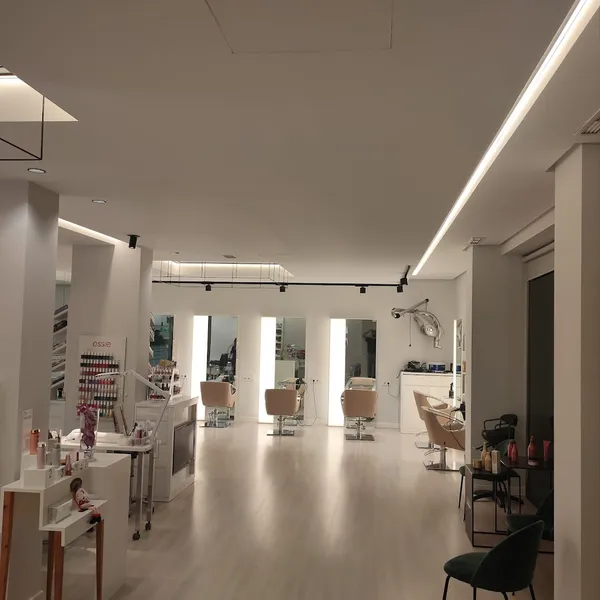 Capini Juan Carlos I | Peluquería y Salón de Belleza en Murcia